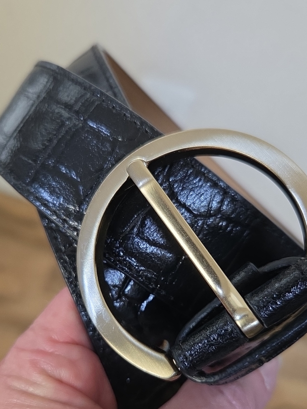 Ann Taylor Black Croc-Embossed Belt with Gold Round Buckle